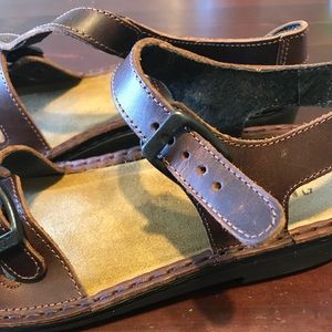 Naot women’s Lucerne leather sandal US 7